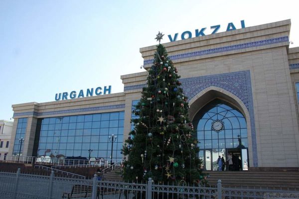 Узбекистан. Вокзал города Ургенч.
