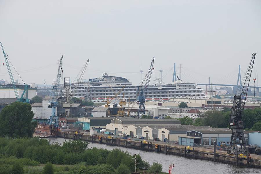 Германия. Гамбург. День рождения порта. MSC Meraviglia.